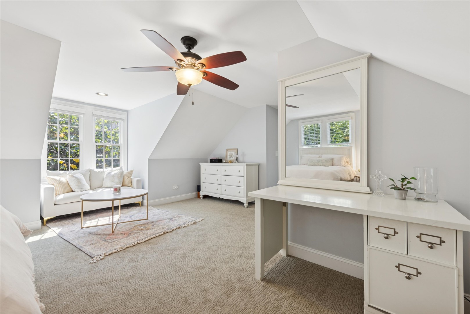 544 W 7th Street