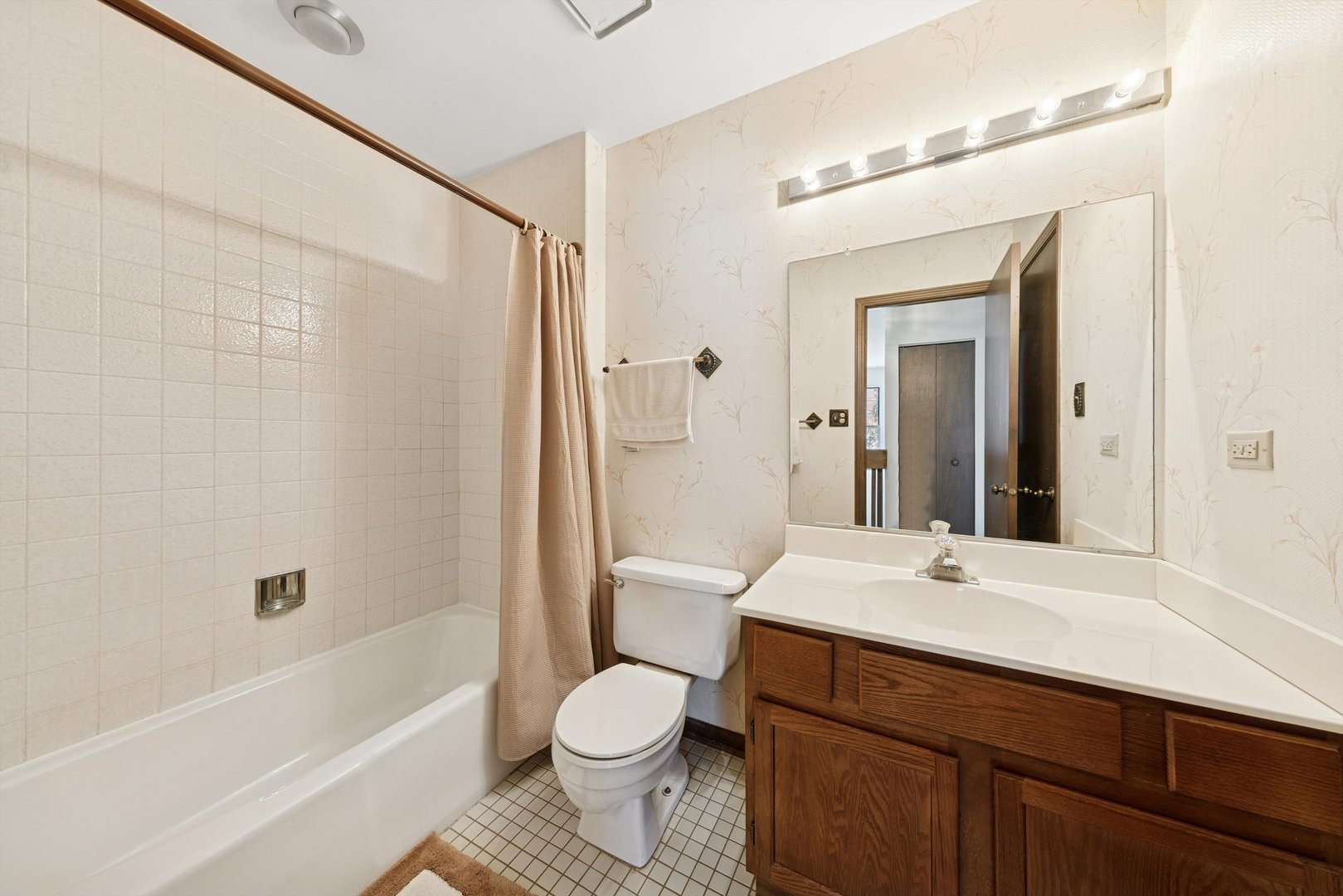 8320 Highpoint Circle Unit: 8230-F