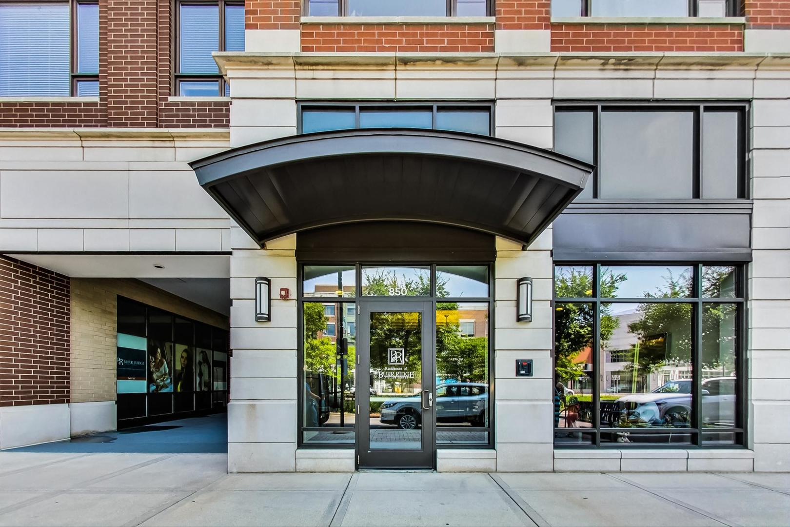 850 Village Center Drive Unit: 221