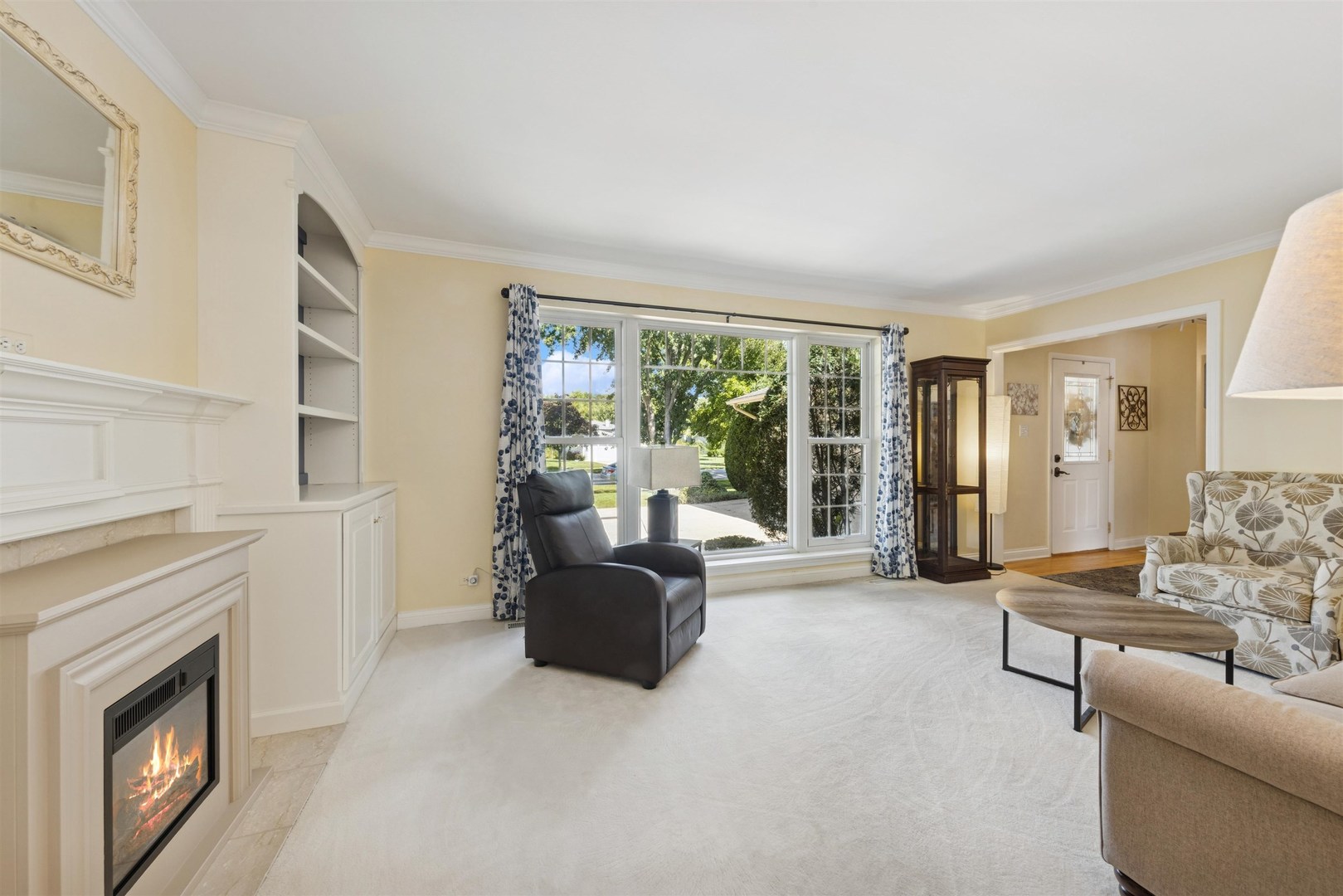 1260 Windsor Drive