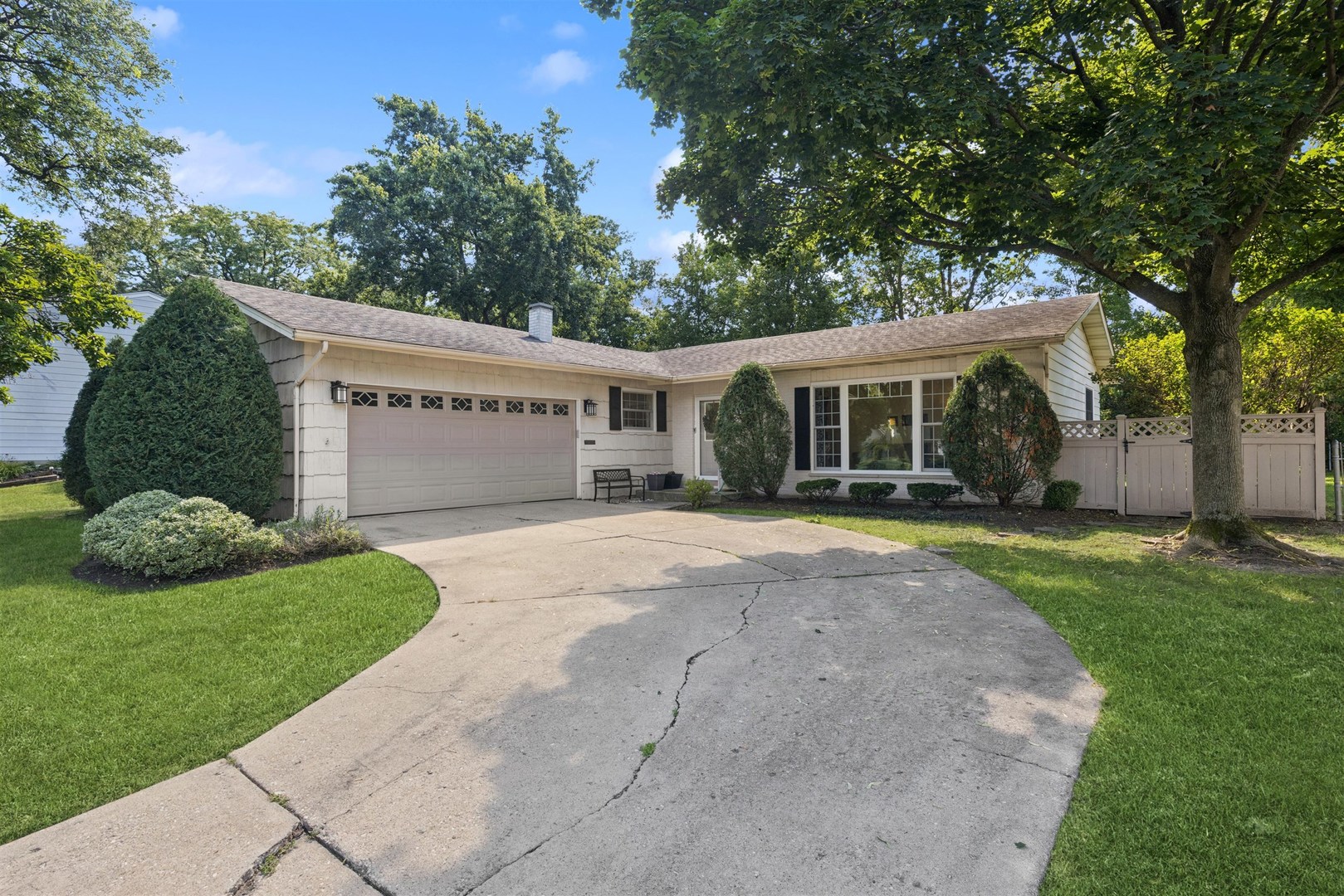 1260 Windsor Drive