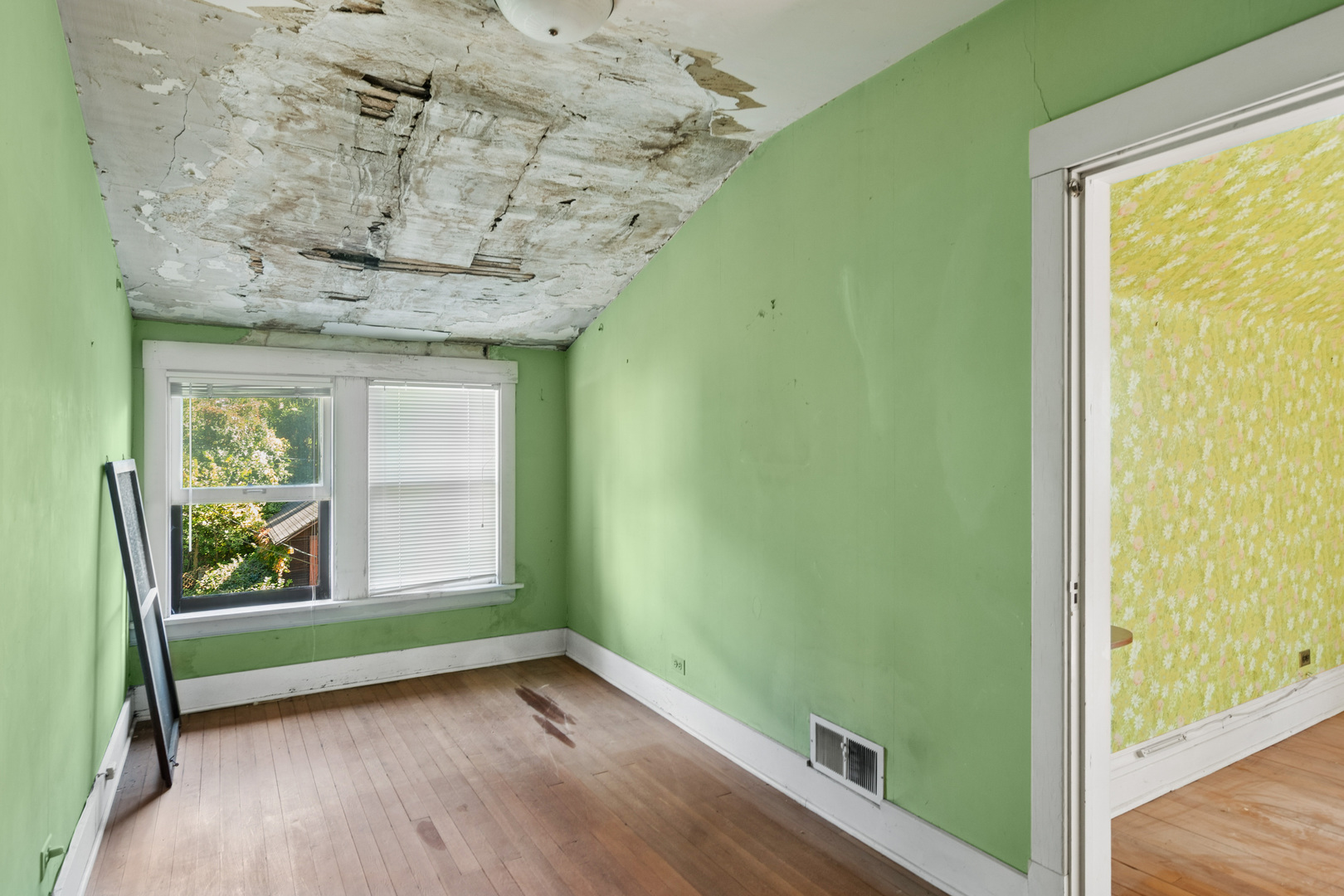 785 Locust Street