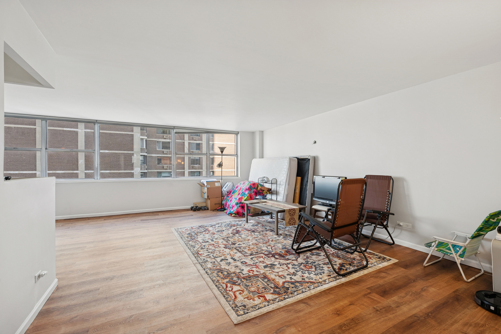 6301 N Sheridan Road Unit: 14E