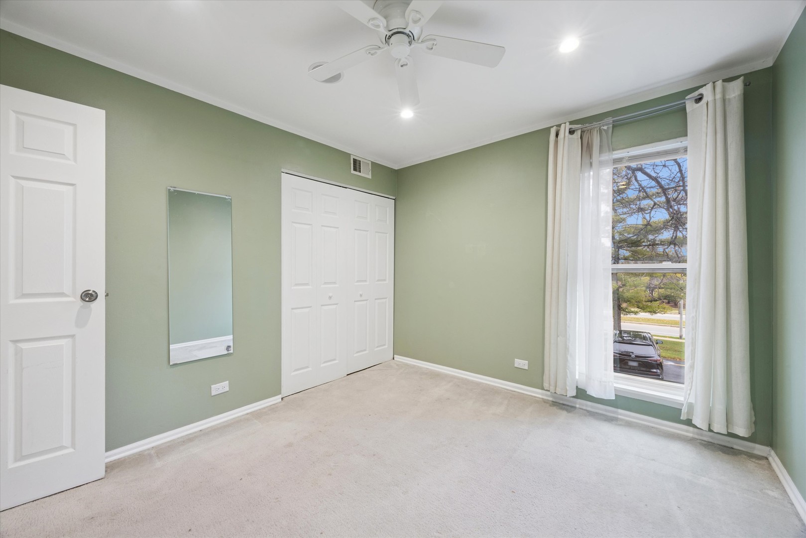 1860 Huntington Boulevard Unit: E