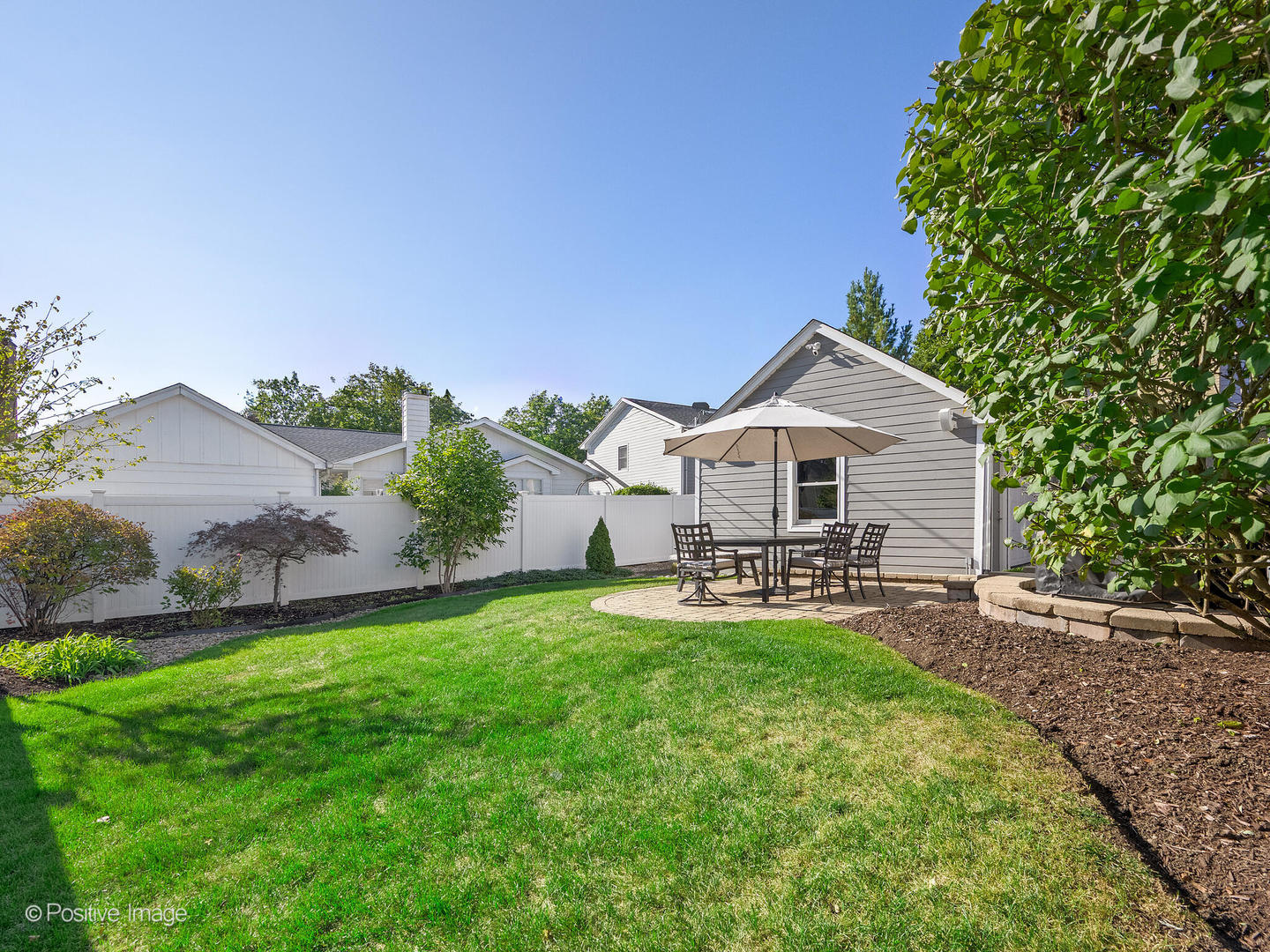 29 Waverly Avenue