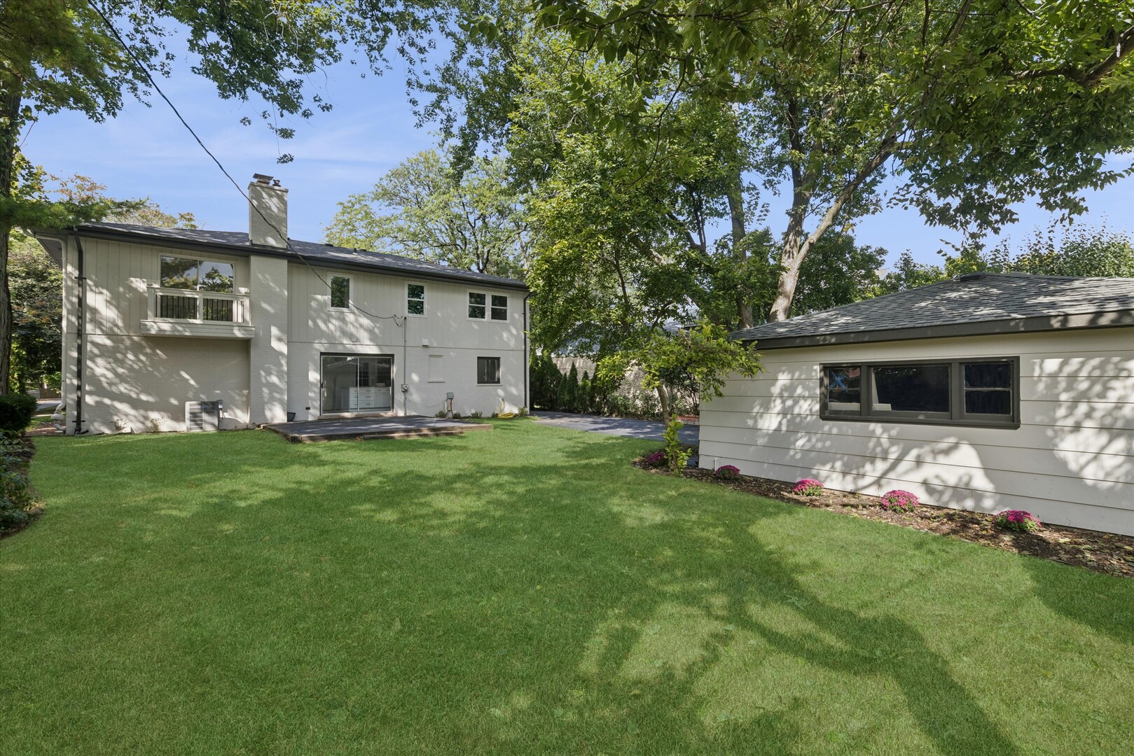 719 N Elm Street