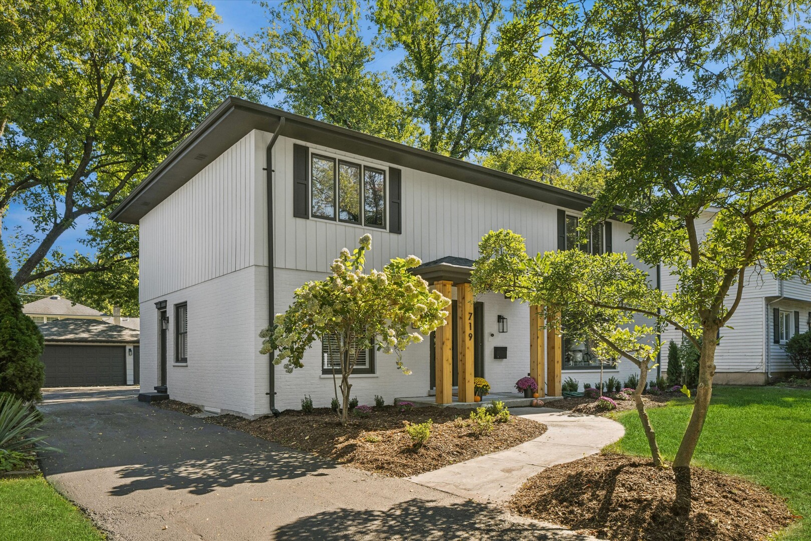 719 N Elm Street