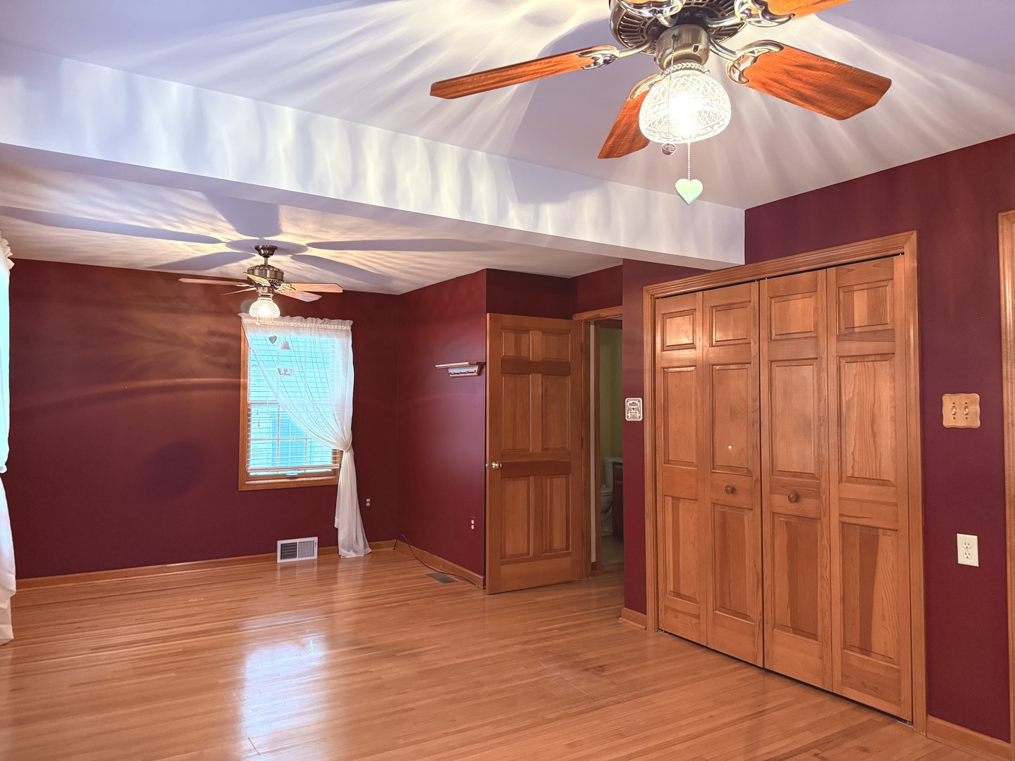 530 W 6th Street