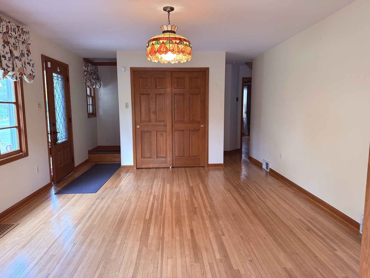 530 W 6th Street