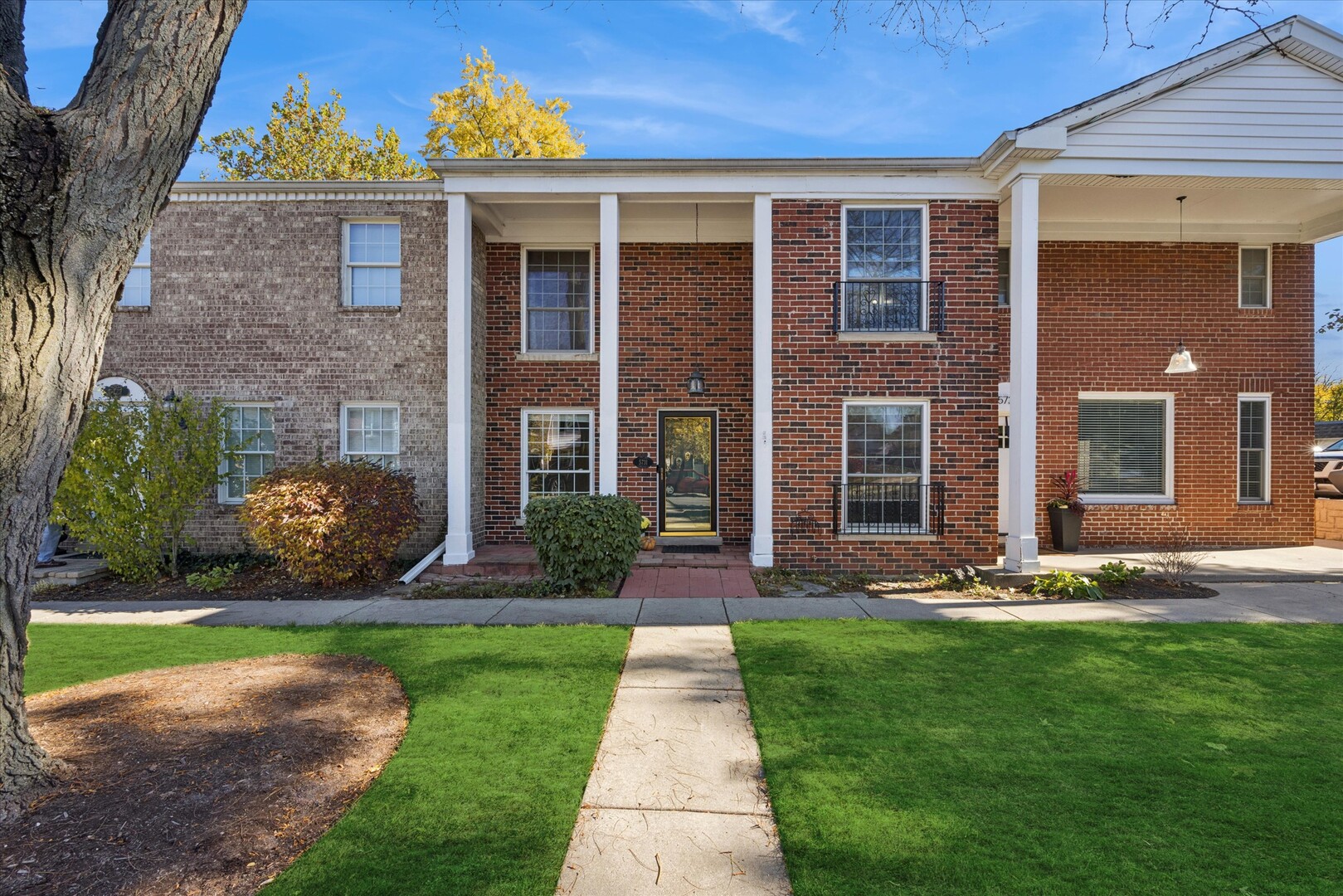 5731 Sutton Place