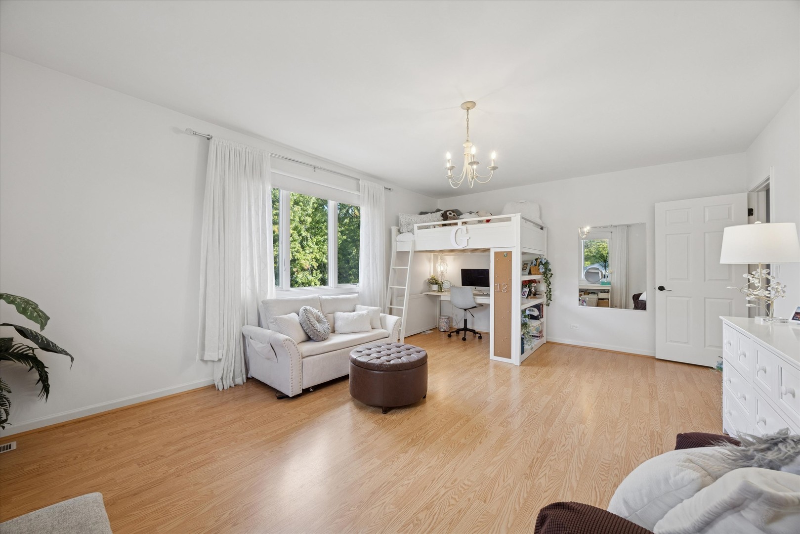 245 Meadowbrook Lane