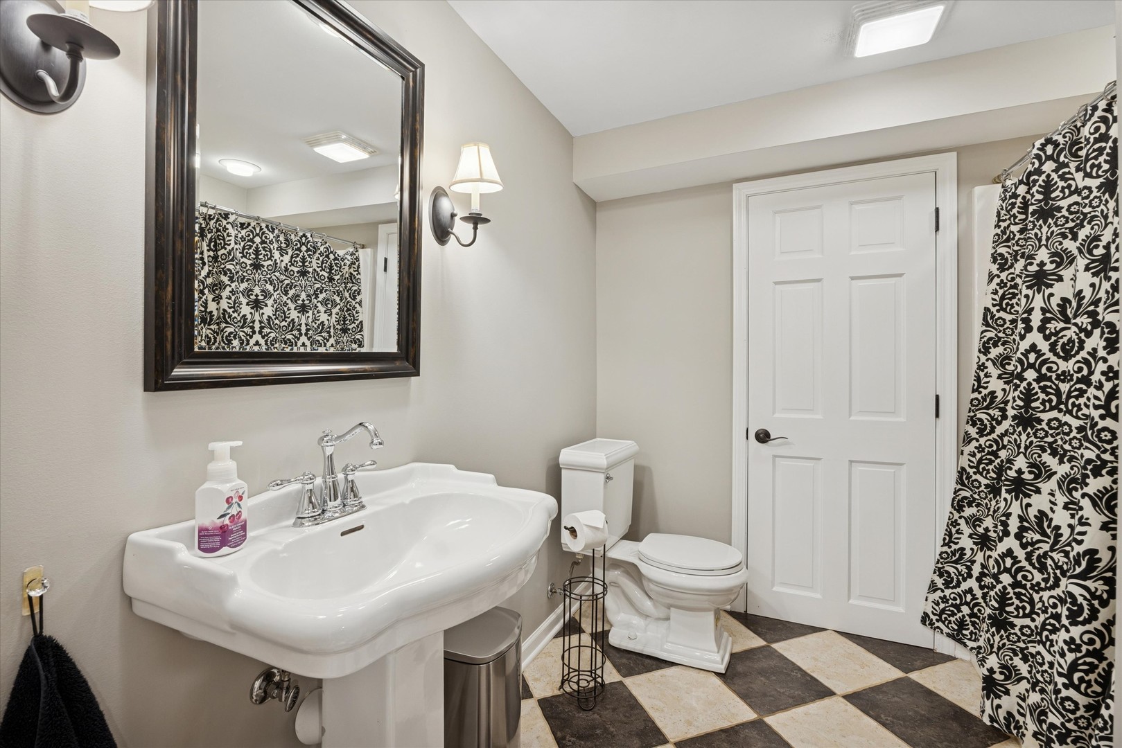 245 Meadowbrook Lane