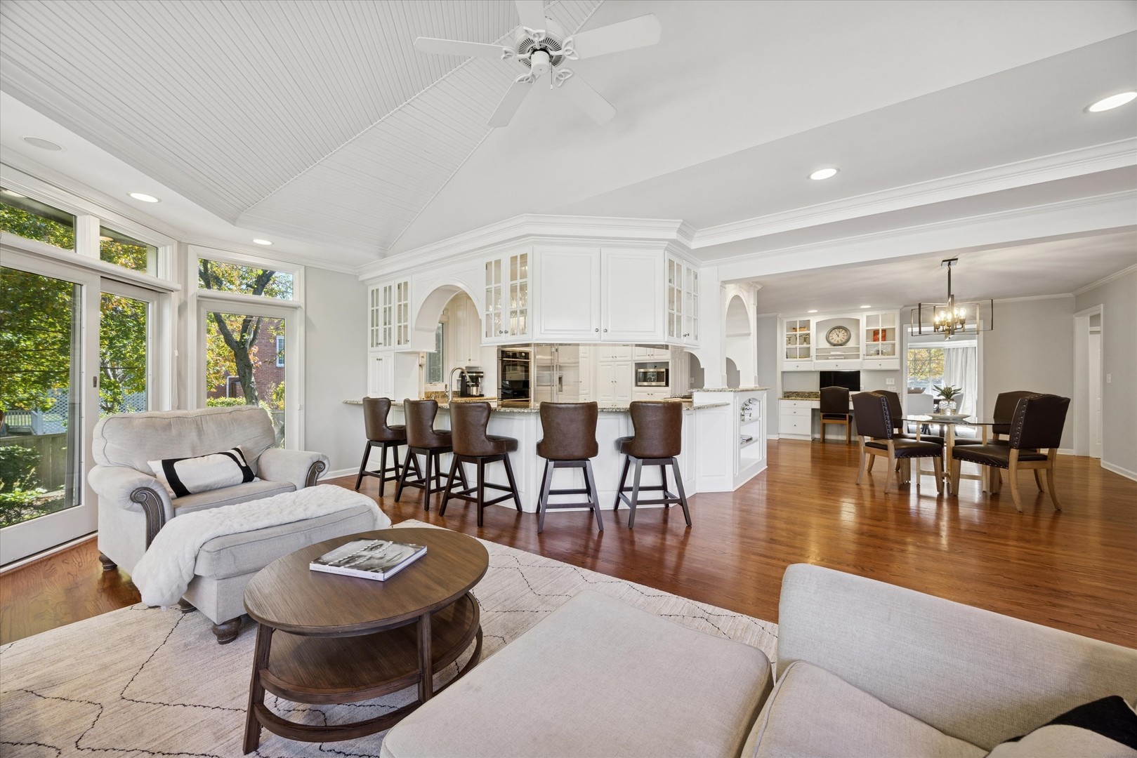 245 Meadowbrook Lane
