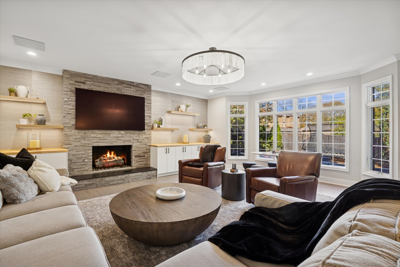 245 Meadowbrook Lane