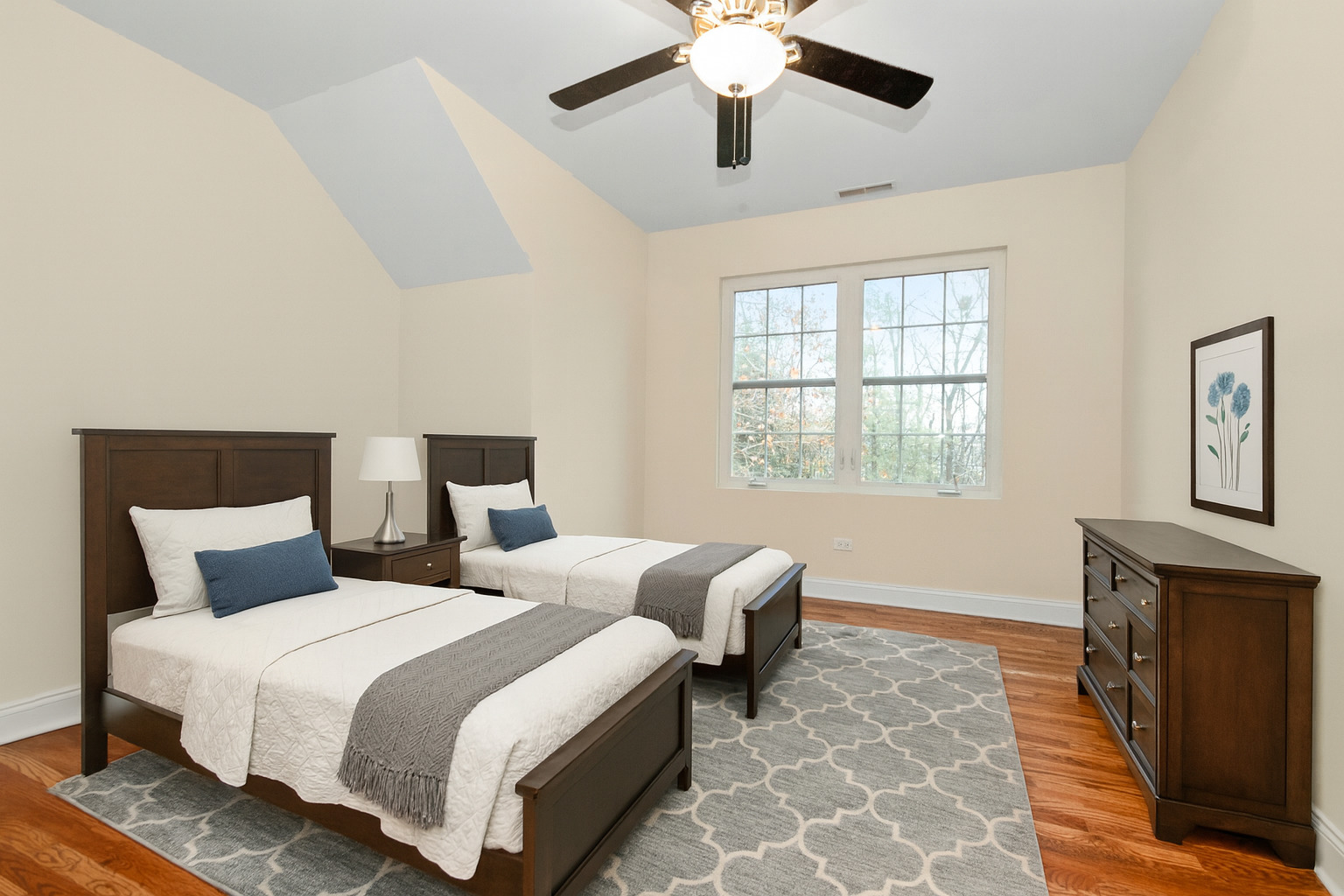 4715 Auvergne Avenue Unit: 4715