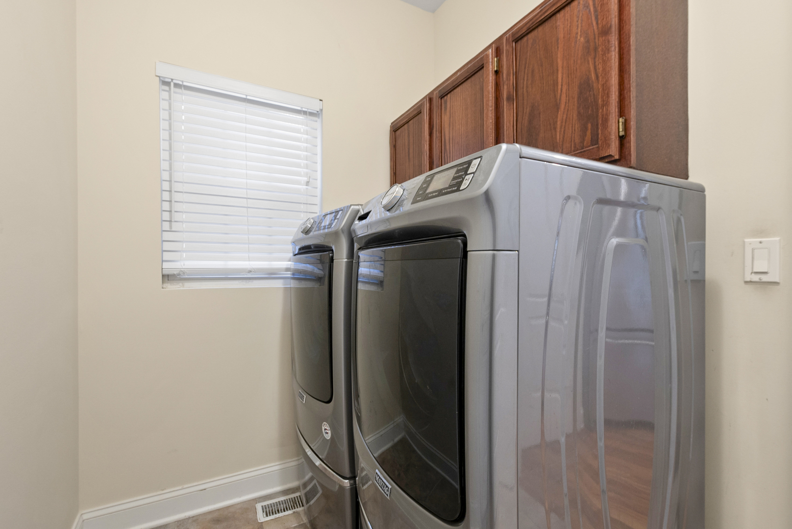 4715 Auvergne Avenue Unit: 4715