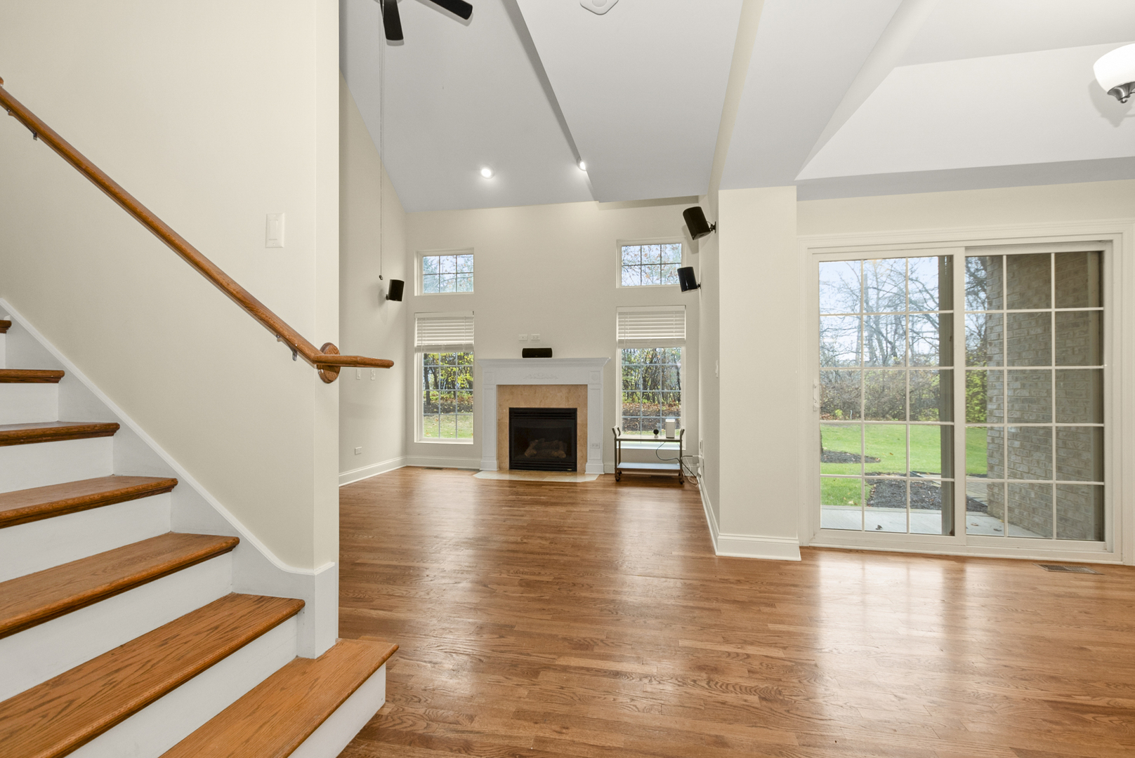 4715 Auvergne Avenue Unit: 4715
