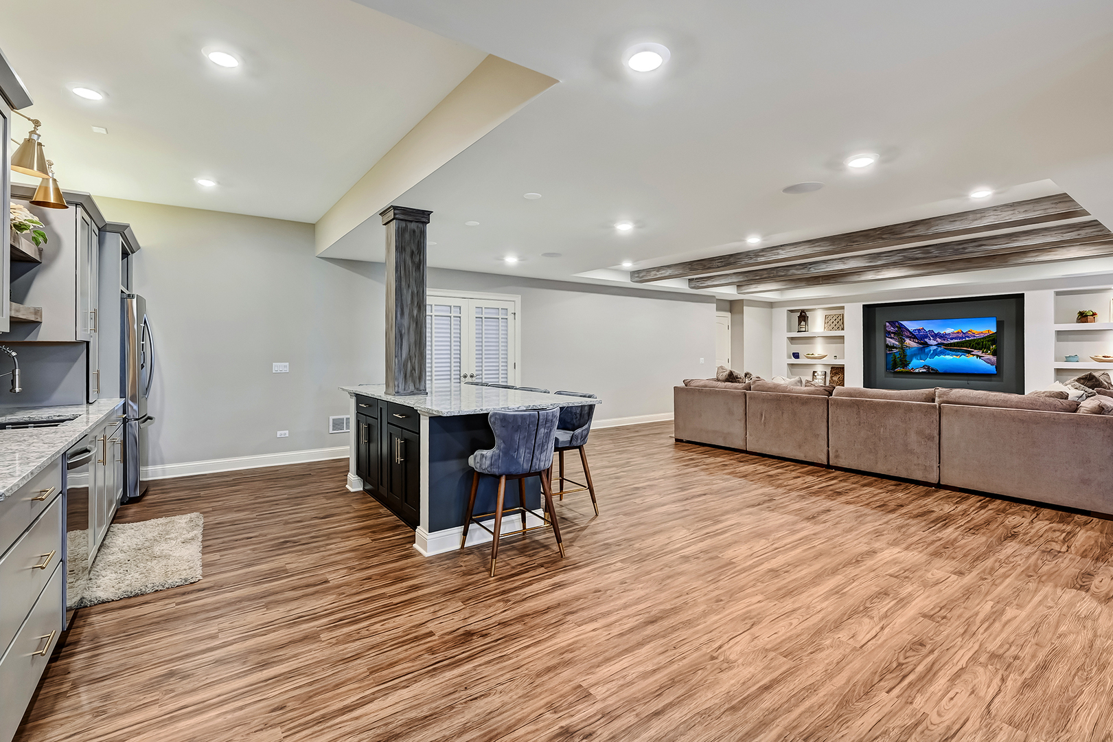 1137 N ITASCA Road