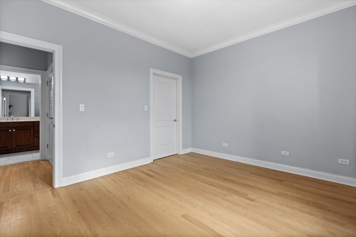 2811 N Bell Avenue Unit: 202
