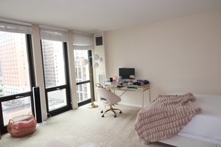 1 E Scott Street Unit: 1105