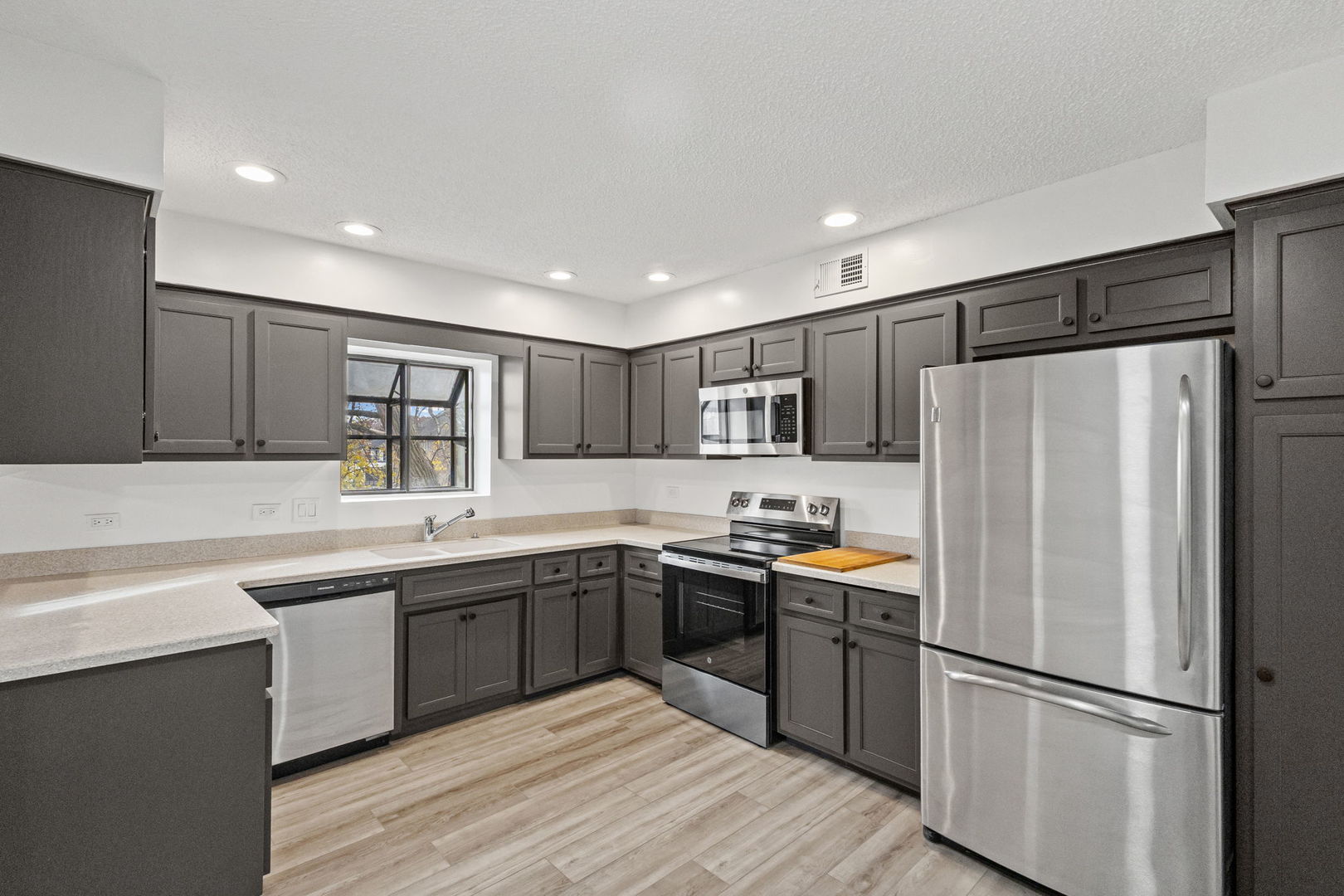 7978 S Garfield Avenue Unit: 206