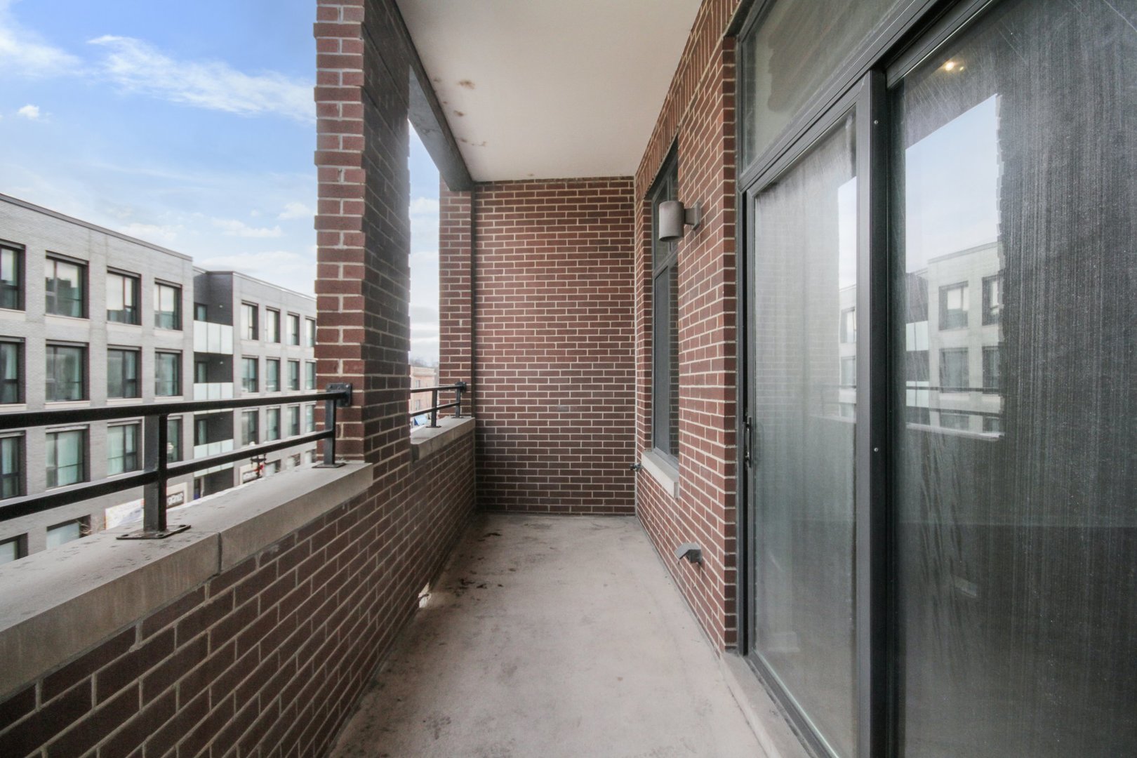 4420 N Clark Street Unit: 301