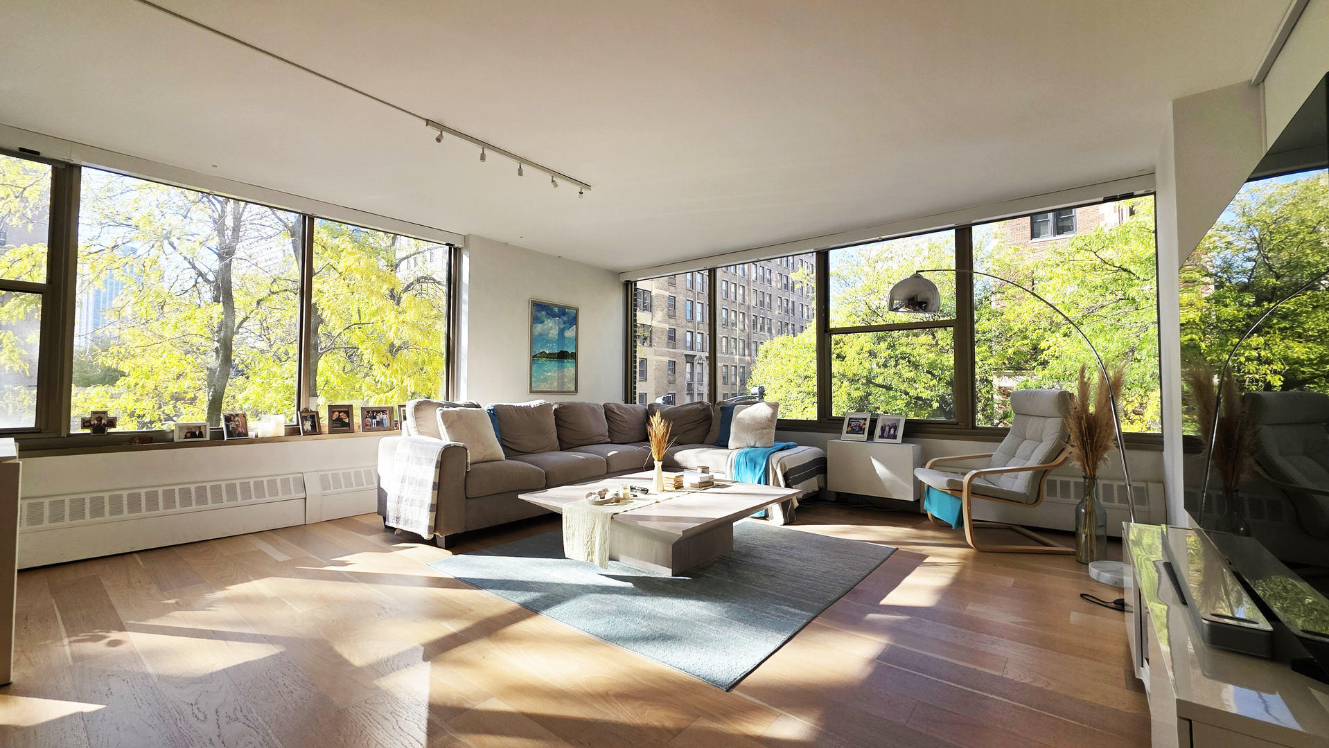 360 W Wellington Avenue Unit: 2B