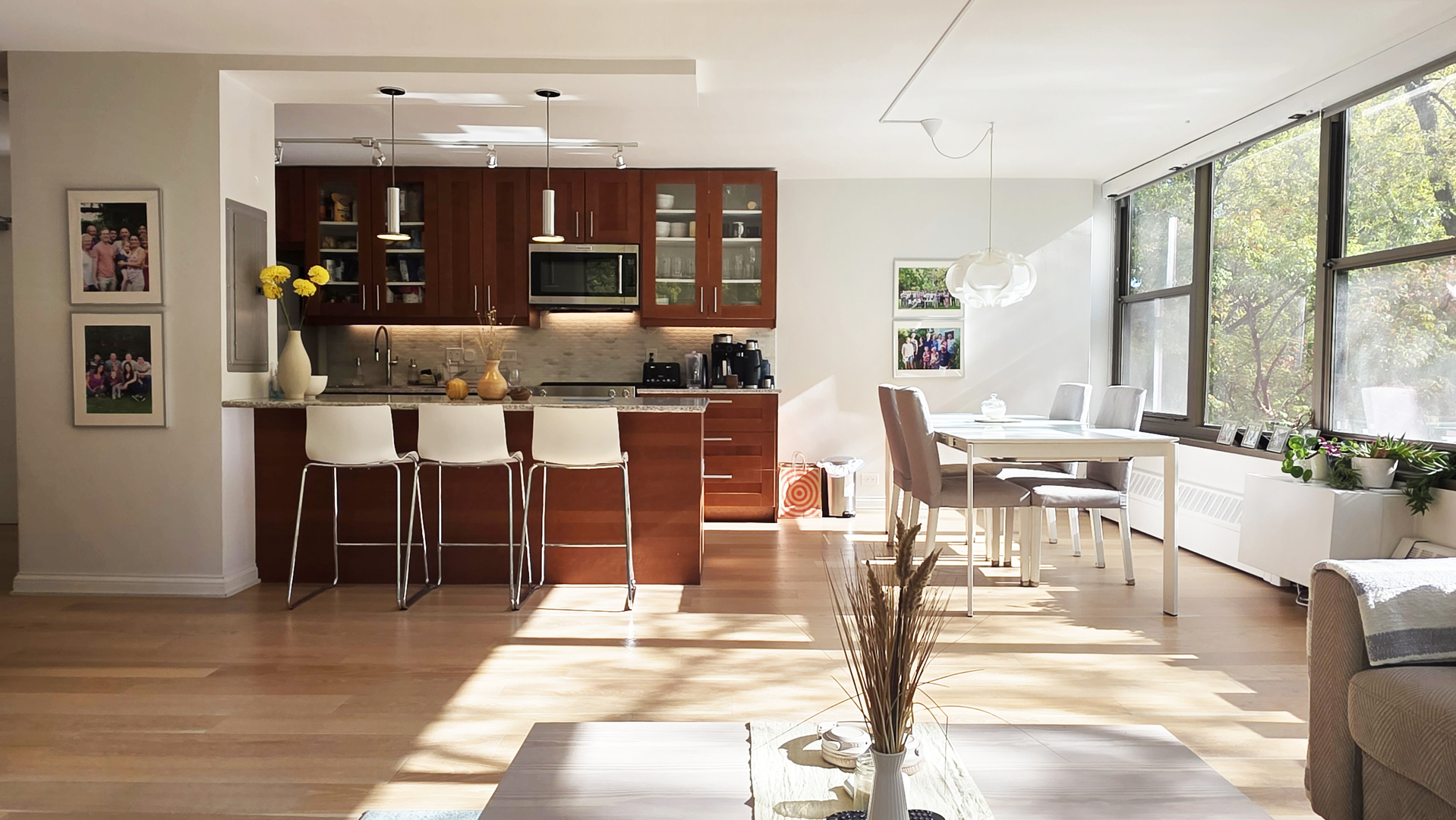 360 W Wellington Avenue Unit: 2B