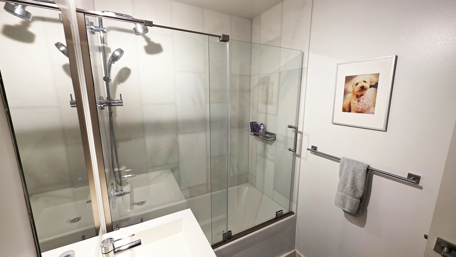 360 W Wellington Avenue Unit: 2B