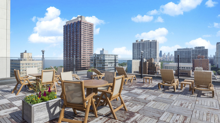 360 W Wellington Avenue Unit: 2B