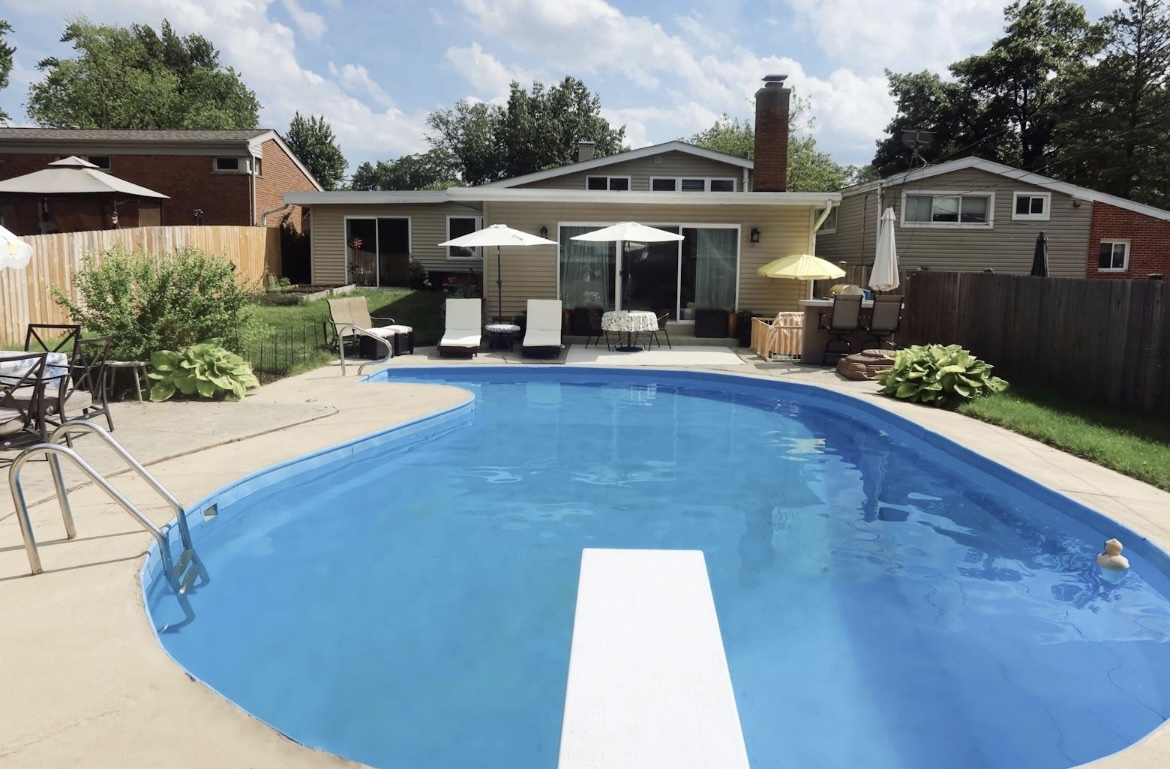 42 W Taylor Road