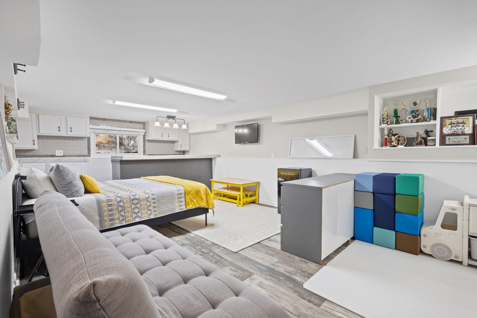 42 W Taylor Road