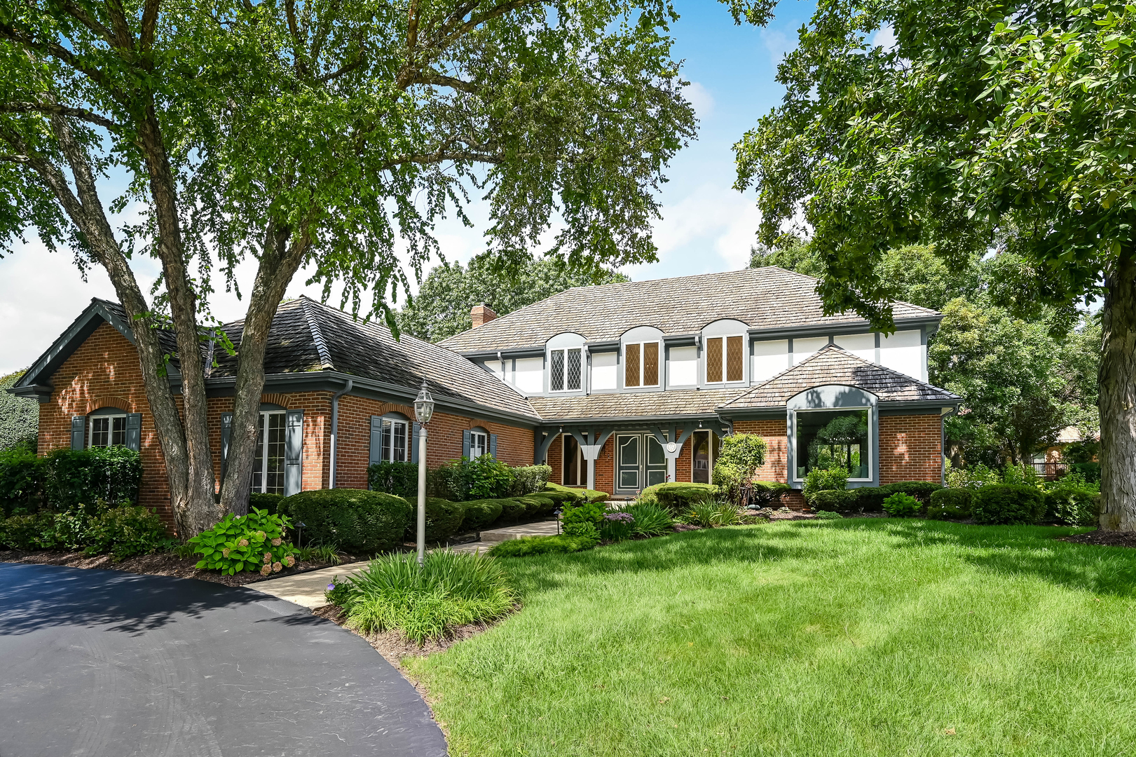 5 Regent Court