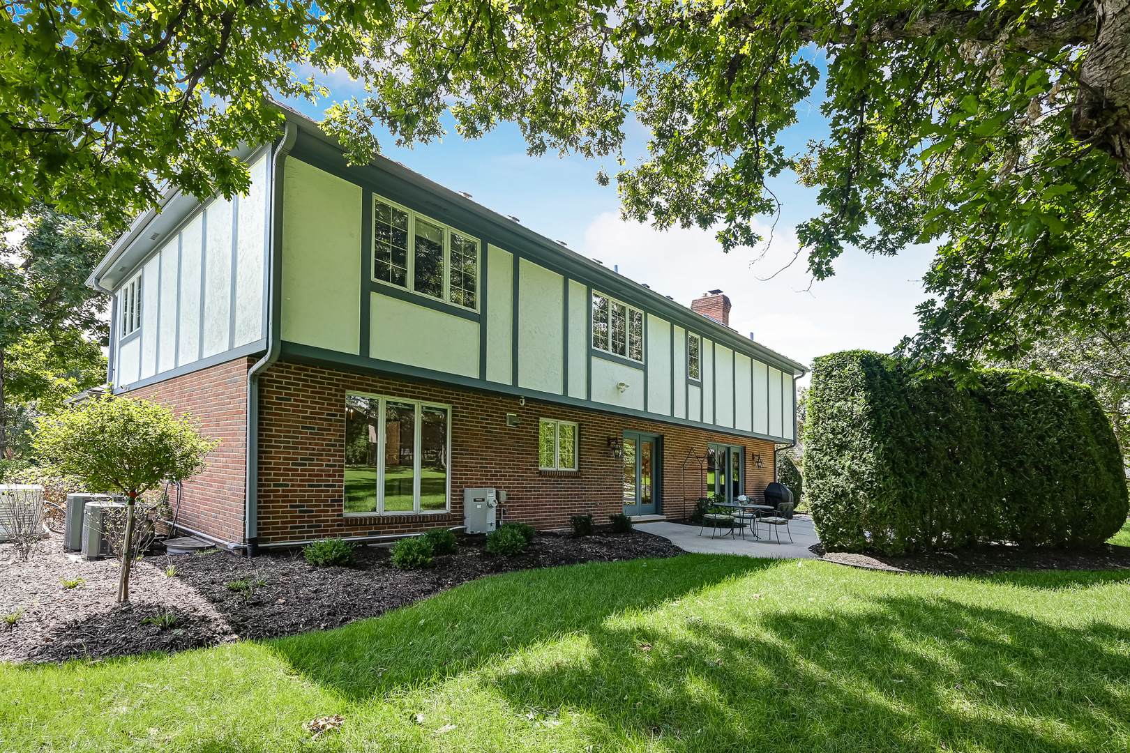 5 Regent Court