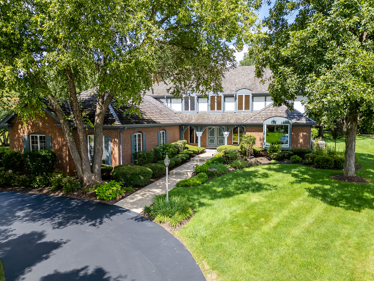 5 Regent Court