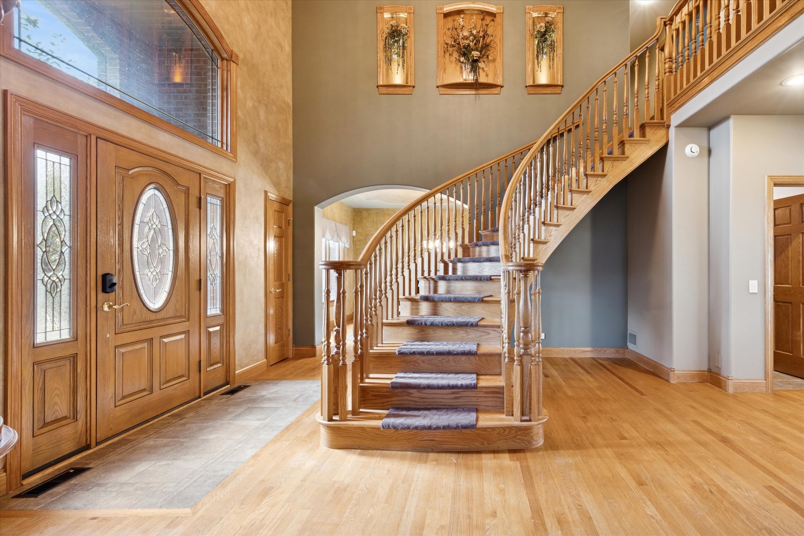 7258 W James Lane