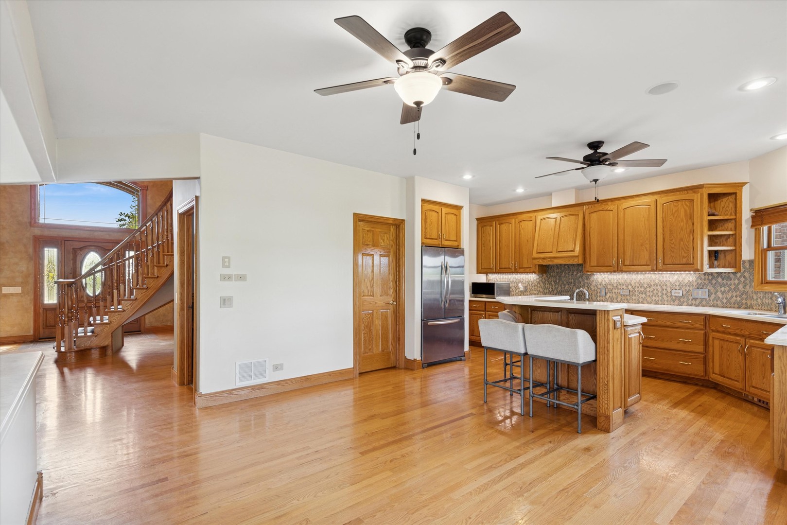 7258 W James Lane