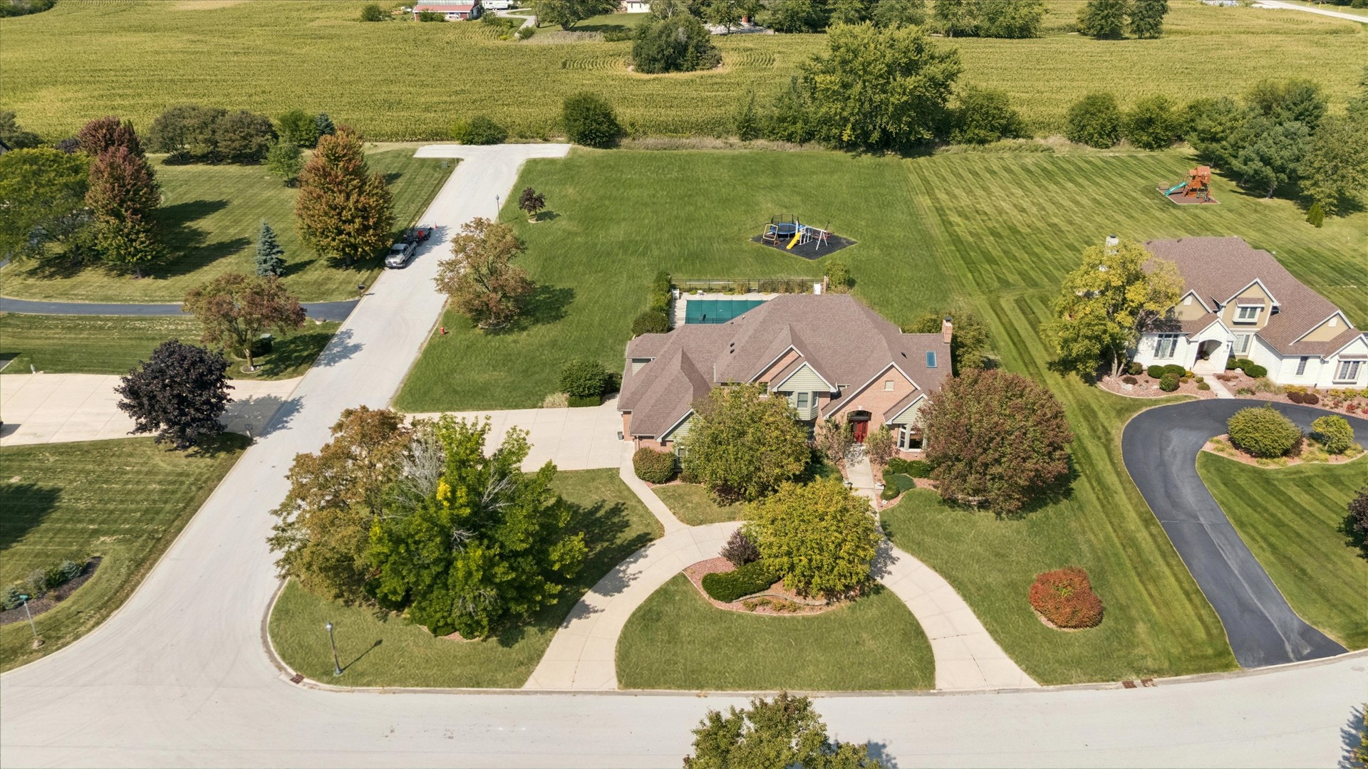7258 W James Lane