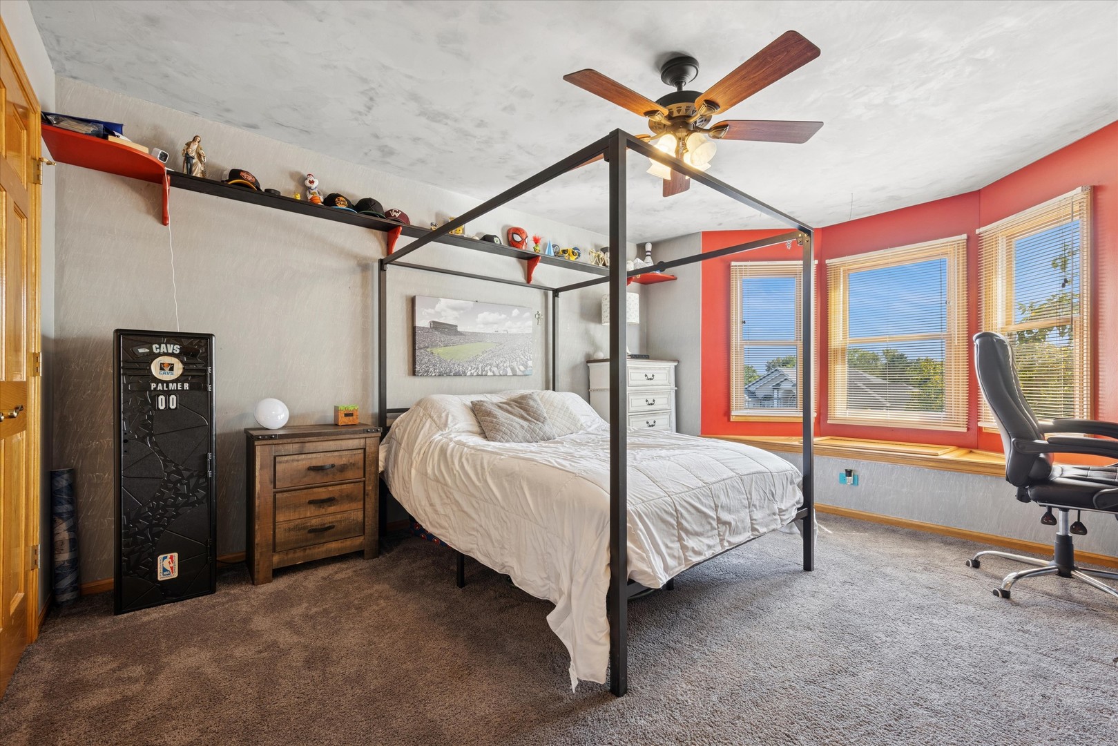 7258 W James Lane