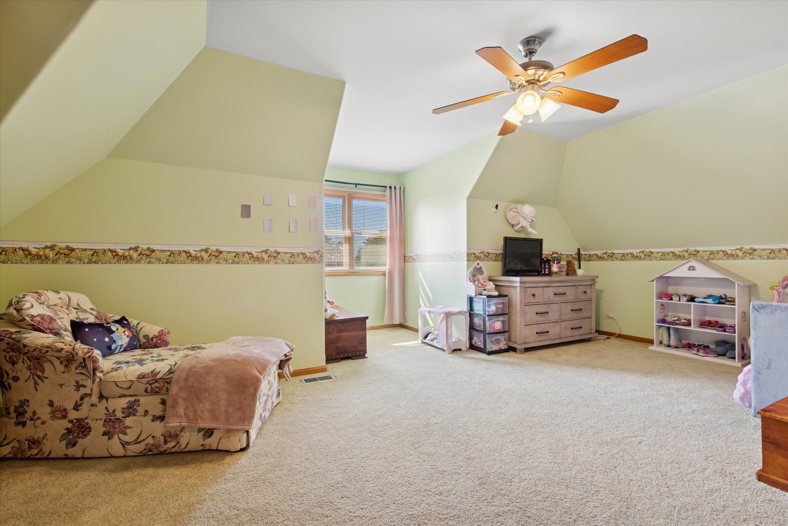 7258 W James Lane