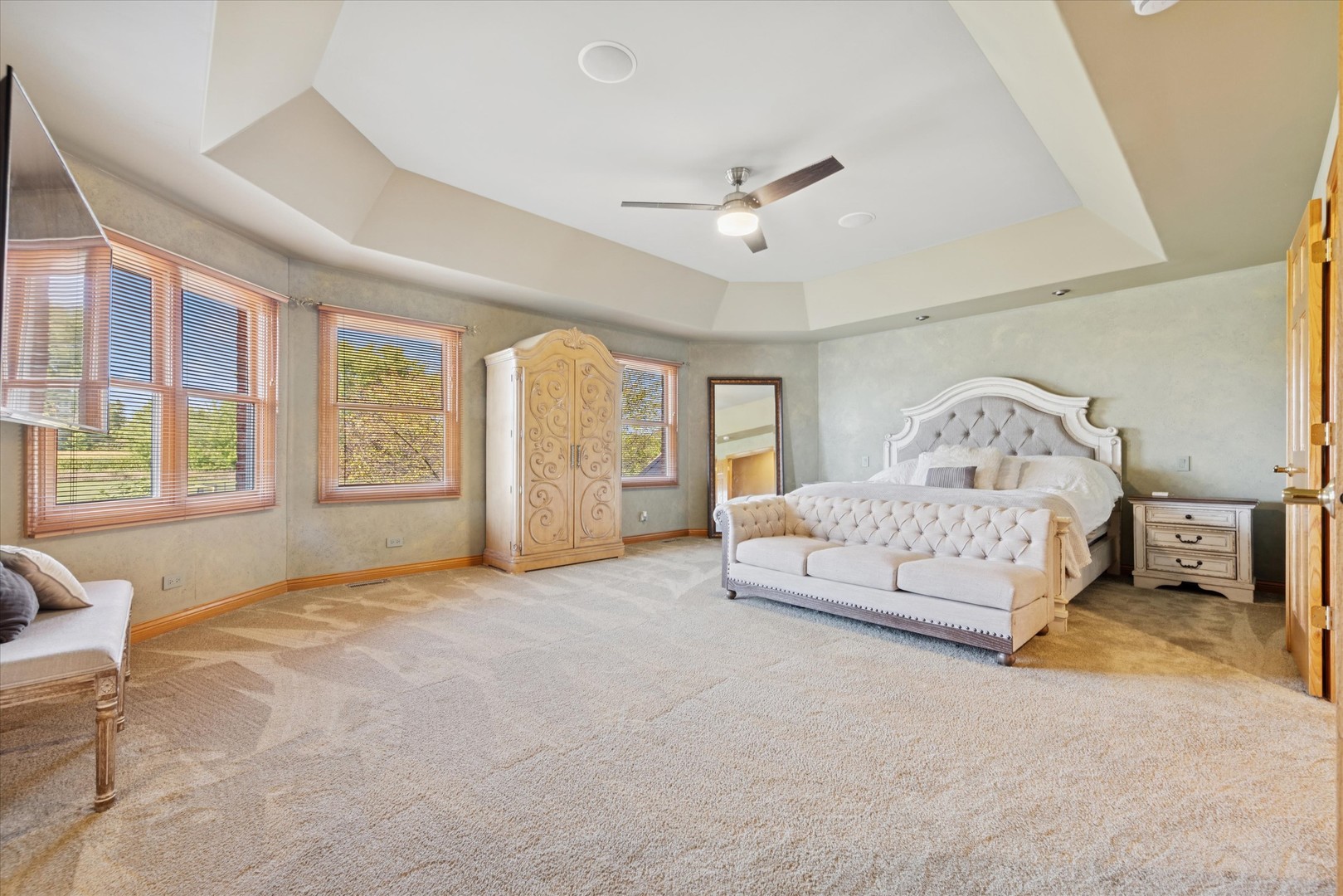 7258 W James Lane