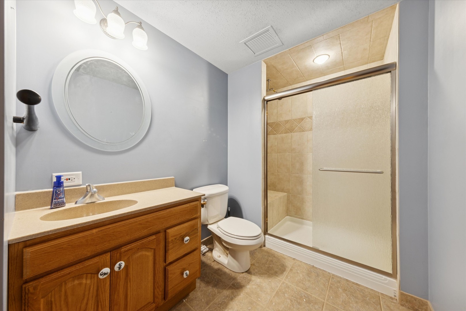 7258 W James Lane