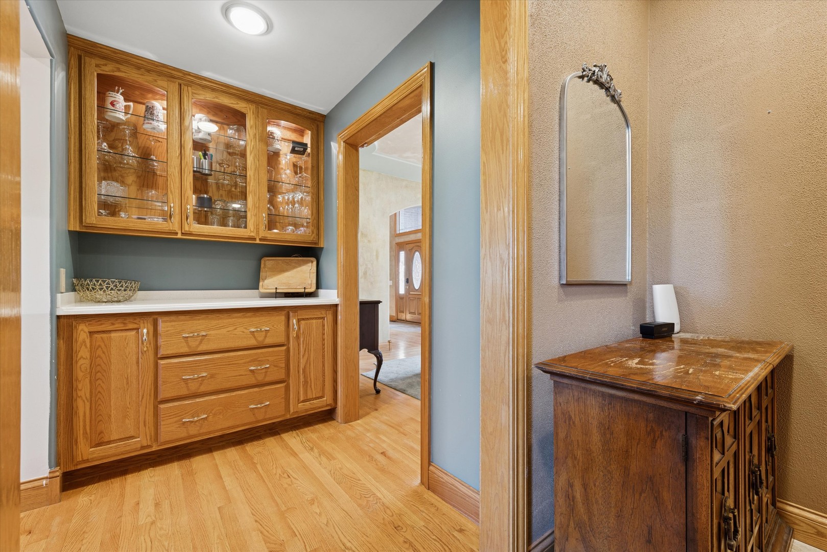 7258 W James Lane