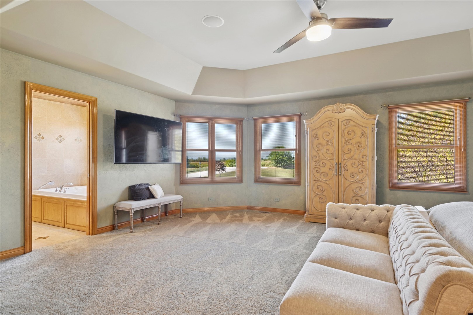 7258 W James Lane