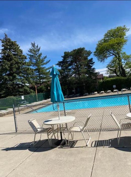 6174 KNOLL LANE Court Unit: 101