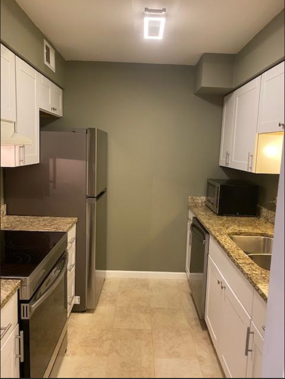 6174 KNOLL LANE Court Unit: 101
