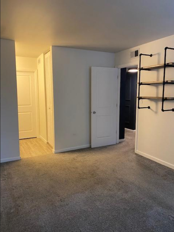6174 KNOLL LANE Court Unit: 101