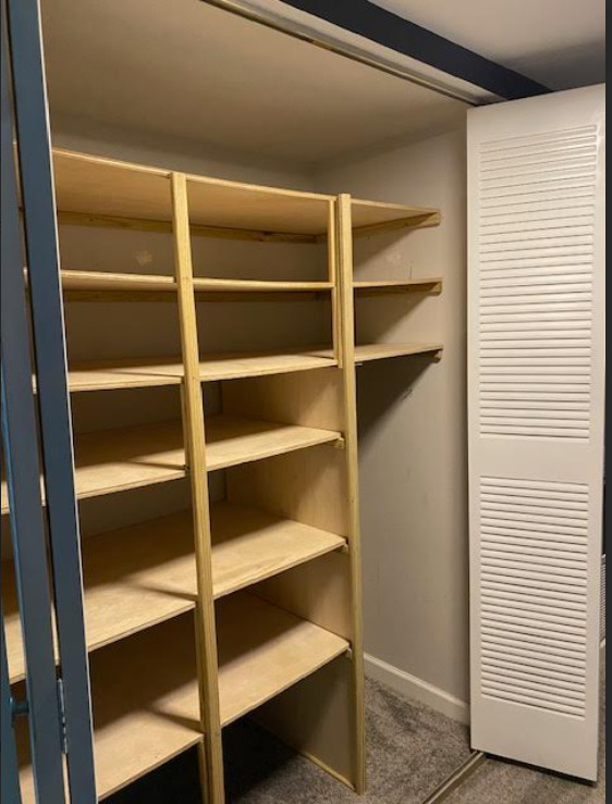 6174 KNOLL LANE Court Unit: 101