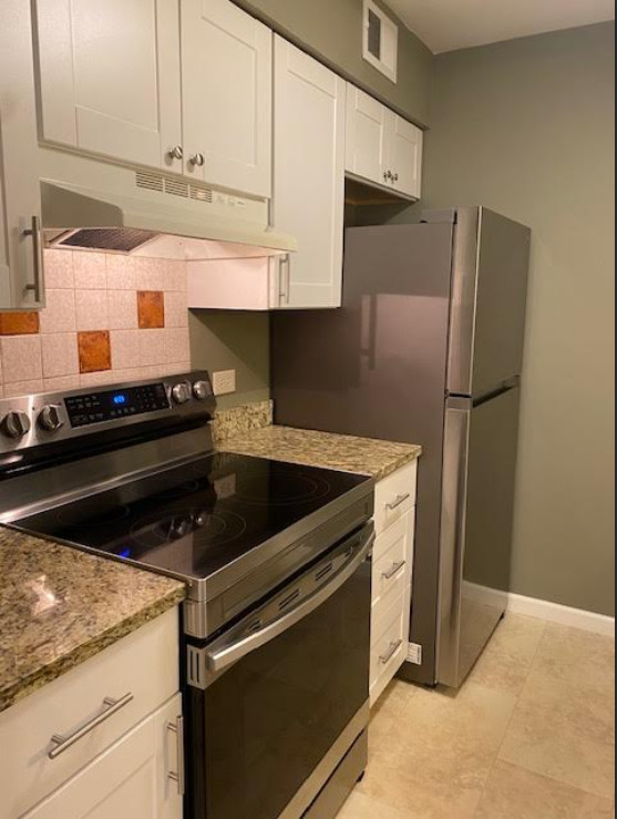 6174 KNOLL LANE Court Unit: 101