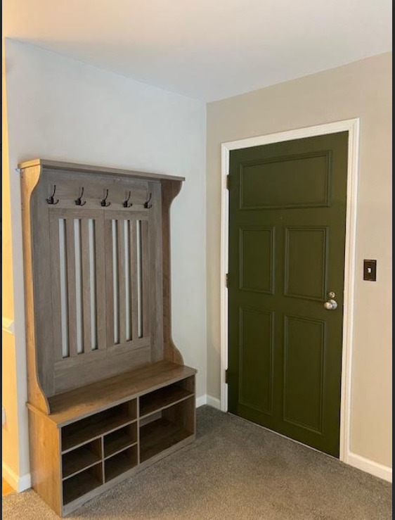 6174 KNOLL LANE Court Unit: 101